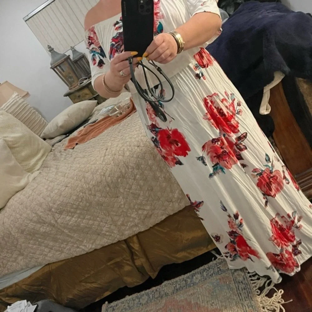 Stunning maxi dress‎